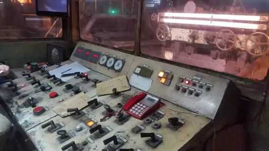 武钢裁员五万人 保安工作15年工资才破2000元