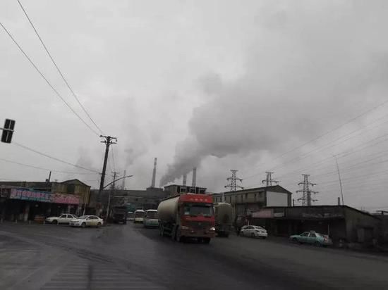 武钢裁员五万人 保安工作15年工资才破2000元