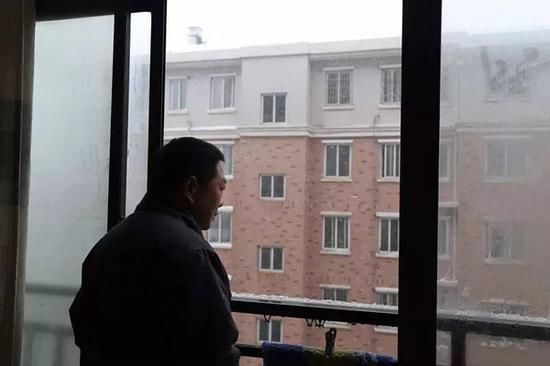 武钢裁员五万人 保安工作15年工资才破2000元