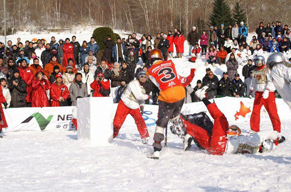 打雪仗也有“世界杯”，据说这是一项考验智商的比赛