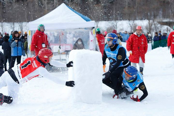 打雪仗也有“世界杯”，据说这是一项考验智商的比赛