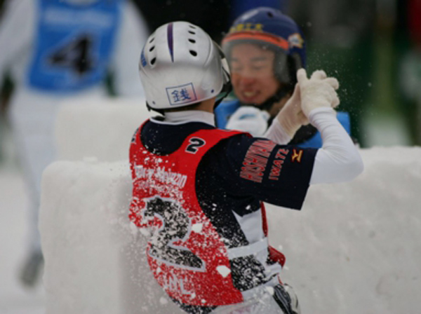 打雪仗也有“世界杯”，据说这是一项考验智商的比赛