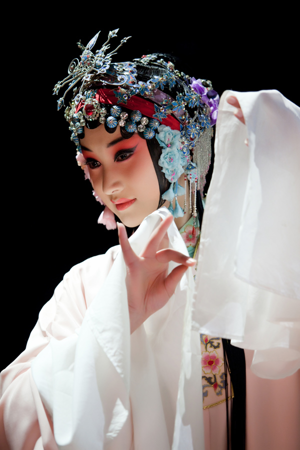 70岁“徐九经”揭幕东方名家名剧月