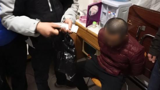 北京打掉一号贩子团伙 头目两月挂号700个(图)