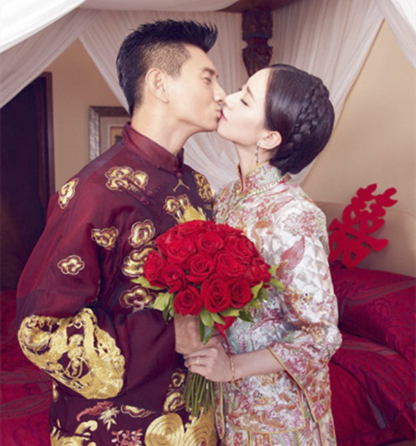 澎湃联播|世间没什么事是一个吻解决不了的