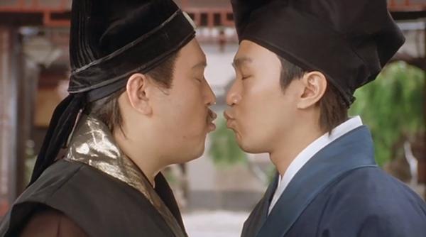 澎湃联播|世间没什么事是一个吻解决不了的