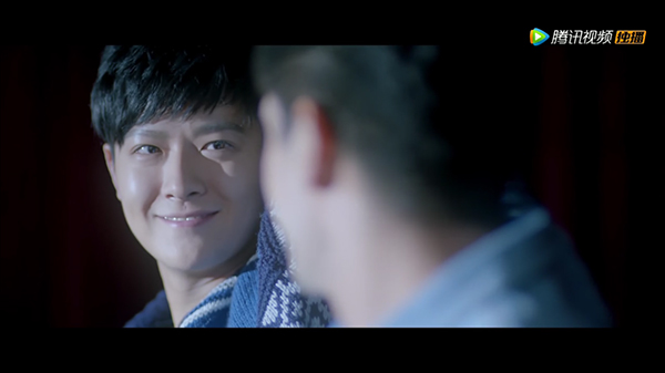 请在观剧时催眠自己：这张脸完！美！无！缺！