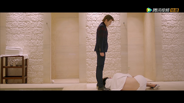 请在观剧时催眠自己：这张脸完！美！无！缺！