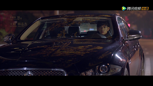 请在观剧时催眠自己：这张脸完！美！无！缺！