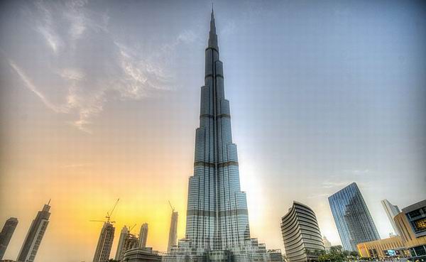 悬崖上的餐厅你够胆尝试吗？