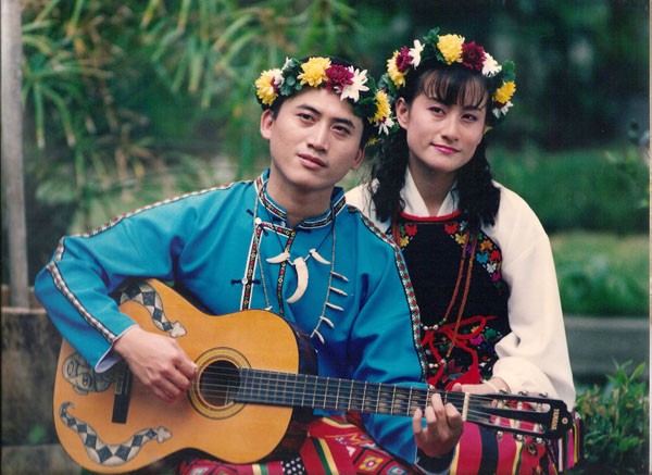 想听“诗和远方的田野”吗？去听陈建年吧