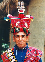 想听“诗和远方的田野”吗？去听陈建年吧