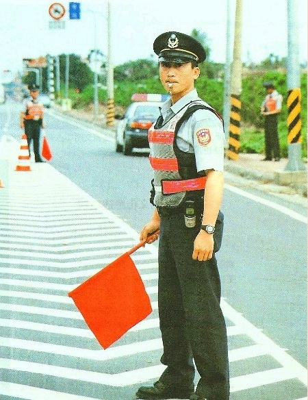 想听“诗和远方的田野”吗？去听陈建年吧