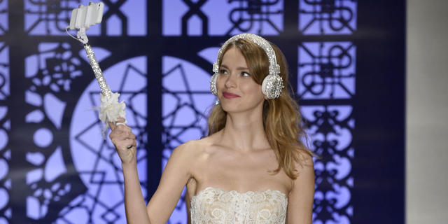 女生爱发自拍是因为自恋吗？