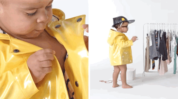 小盆友们第一次自己穿衣服是啥情况？这些视频太萌了