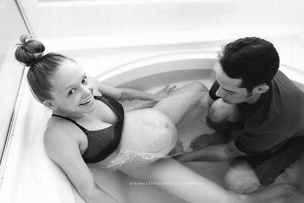 超罕见！这张了不起的照片，记录下尚在胎膜中的婴儿