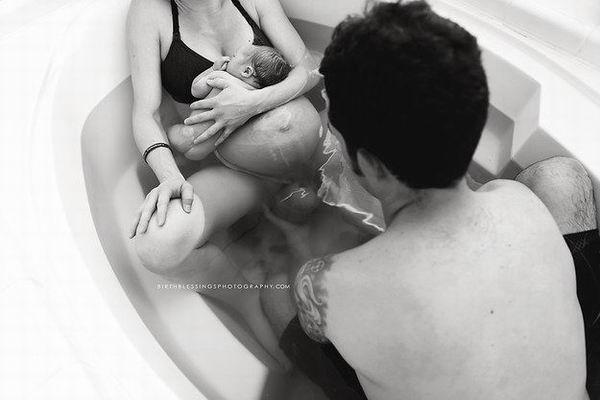 超罕见！这张了不起的照片，记录下尚在胎膜中的婴儿