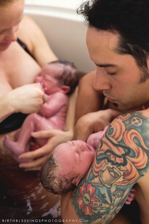 超罕见！这张了不起的照片，记录下尚在胎膜中的婴儿