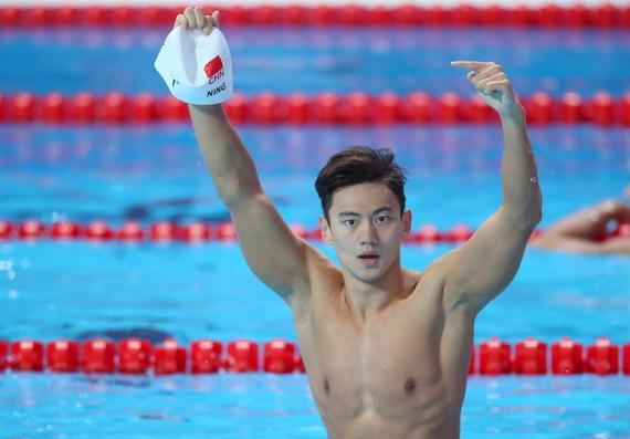 宁泽涛媲美巅峰刘翔，有他全国冠军赛门票都比世游赛贵了
