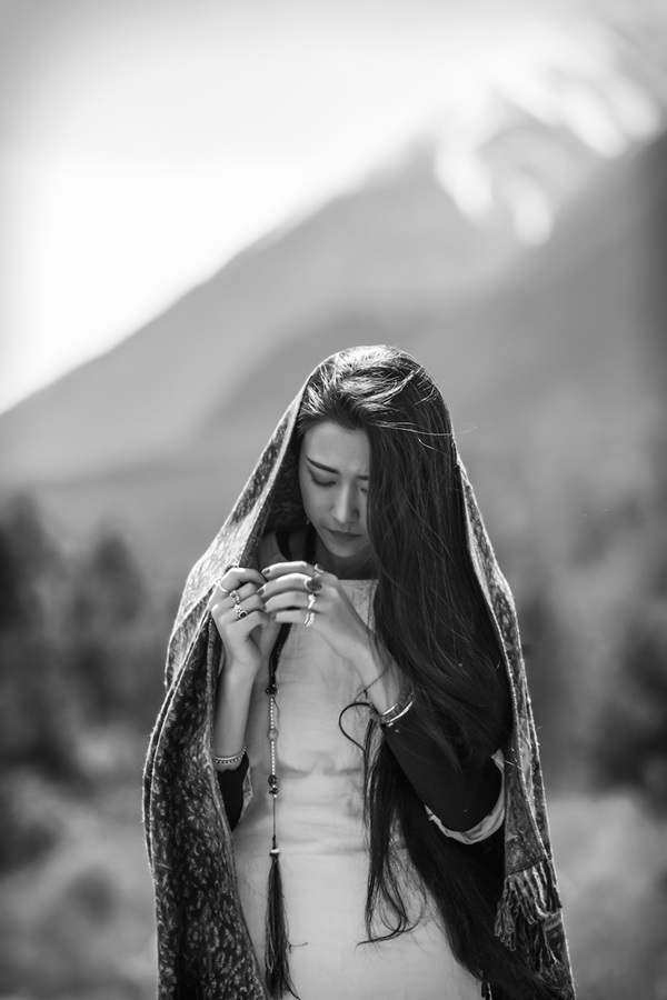 专访｜央吉玛：离开家乡，重新看待童年熟悉的歌谣