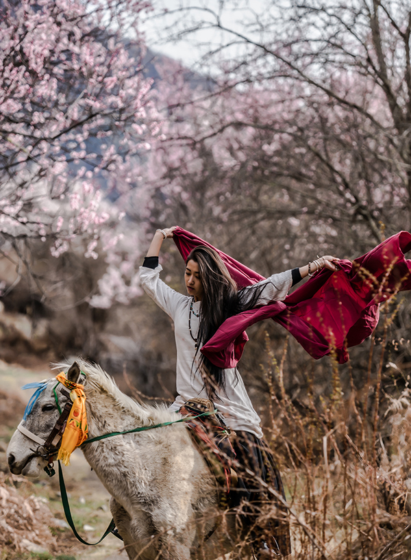 专访｜央吉玛：离开家乡，重新看待童年熟悉的歌谣