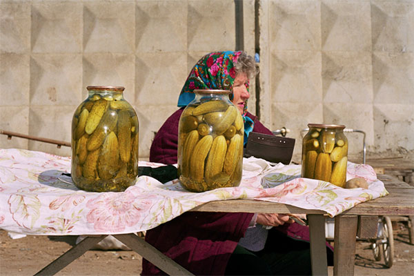 他走了36个国家拍吃，照片出来却让人想哭