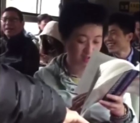 澎湃联播|步子大了扯着蛋，努力太猛拼出命