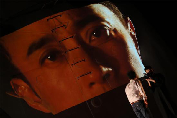 穿牛仔裤的鲁迅，主动成为直播事件的主角