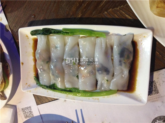 叉烧锦绣肠粉，最好吃的之一，肉很嫩，混合香菜胡罗卜，好吃，，