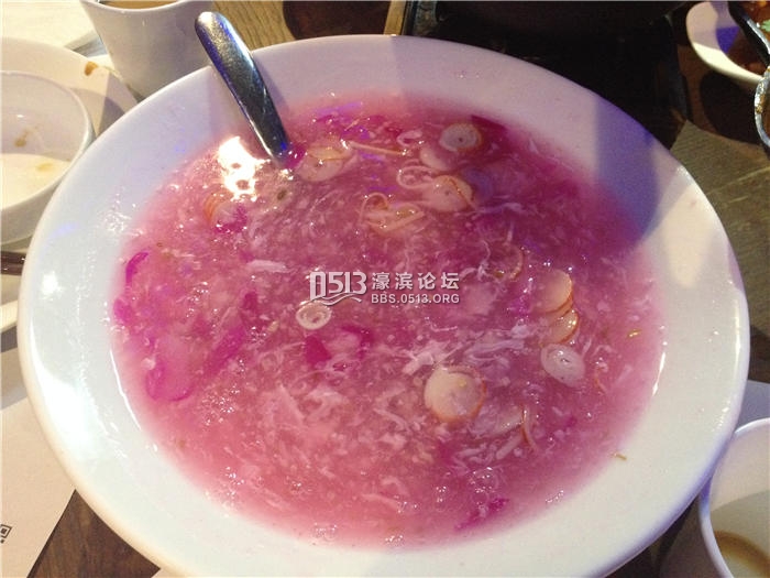 樱花鱼蓉羹，微咸，很好看，