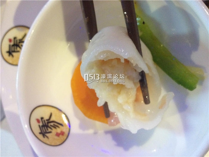 港点必点的虾饺，好吃，整只虾在QQ的皮里，超好吃