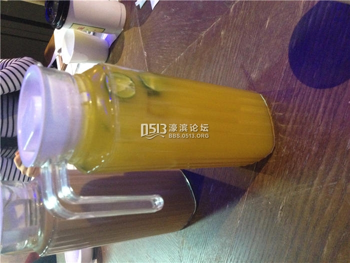 丝袜奶茶和金桔茶，丝袜奶茶超赞，强推