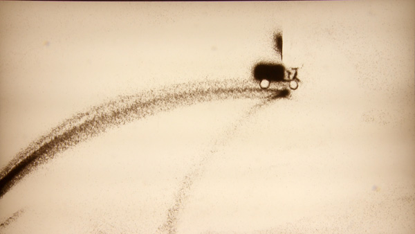 看完《昨日狂想曲》，再遇到街边的“疯子”，要认真和他聊聊