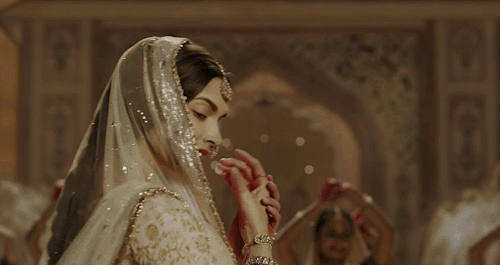 这段华丽丽的印度婚外情，一拍就拍了12年