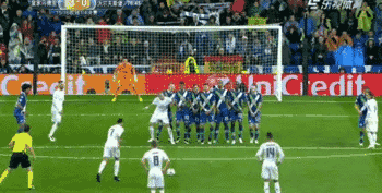 谁还敢说C罗任意球不行？现在他可是得了齐达内真传