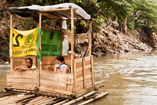 趣看，全人类都在笑↑一览世界风光，上尽人间方便处