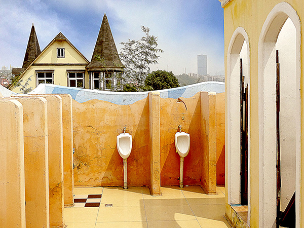 趣看，全人类都在笑↑一览世界风光，上尽人间方便处