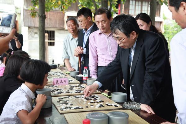 一座千年古镇与围棋的邂逅，聂卫平夸天元赛事办得很“活络”