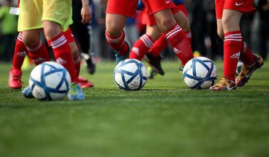 广州体院首开足球学院惹质疑，四年本科就能培养出好教练？