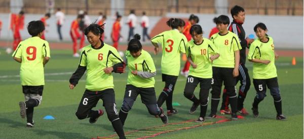 广州体院首开足球学院惹质疑，四年本科就能培养出好教练？