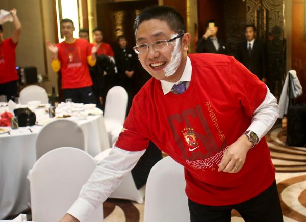 恒大亚冠抓住最后救命稻草，能否出线还要看别人脸色