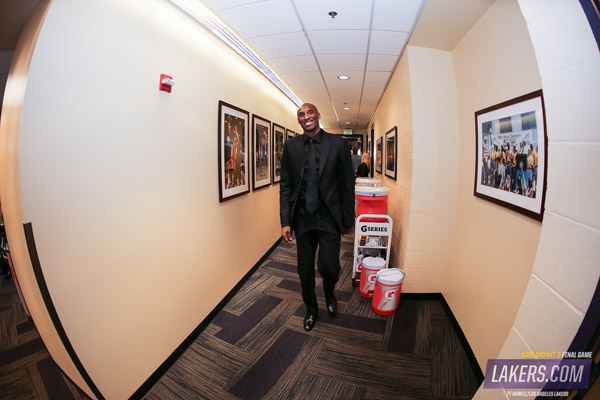 60张图读懂科比最后一战：这一次，曼巴终于面带笑容