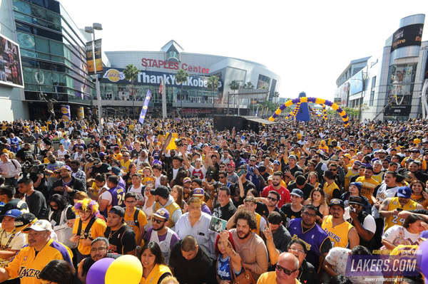 60张图读懂科比最后一战：这一次，曼巴终于面带笑容