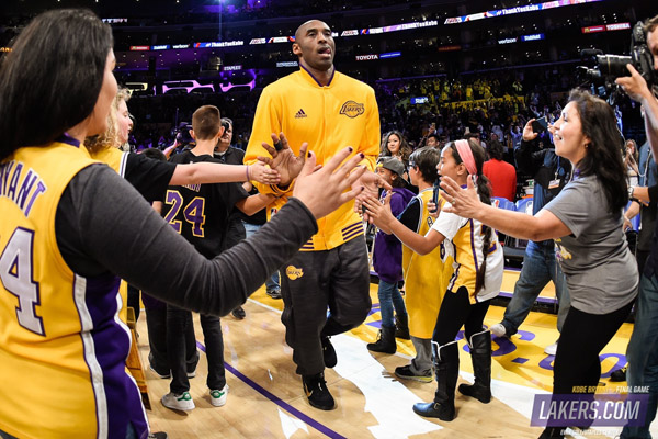 60张图读懂科比最后一战：这一次，曼巴终于面带笑容