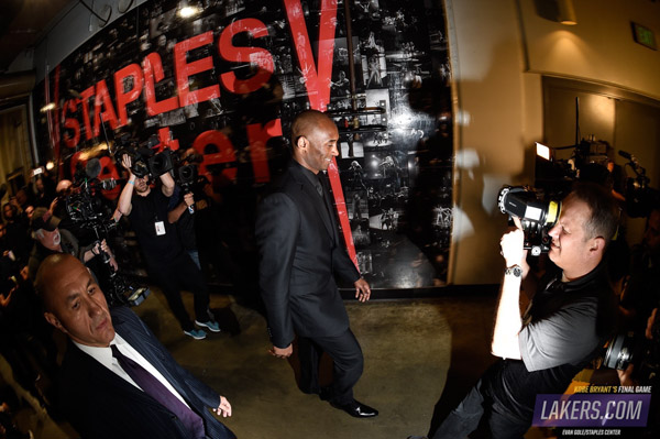 60张图读懂科比最后一战：这一次，曼巴终于面带笑容