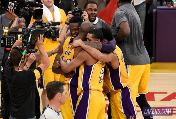 60张图读懂科比最后一战：这一次，曼巴终于面带笑容