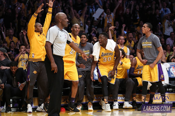 60张图读懂科比最后一战：这一次，曼巴终于面带笑容