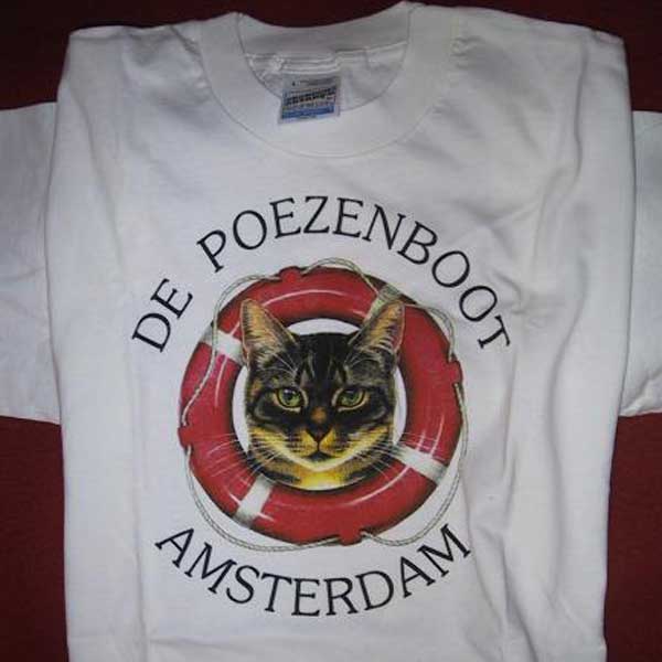 猫主子们的游轮：阿姆斯特丹运河上的猫咪收容所