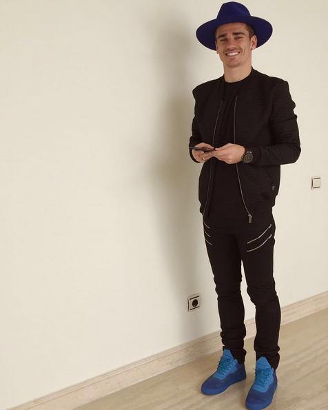 扒遍朋友圈，告诉你足坛大咖都用什么手机壳？