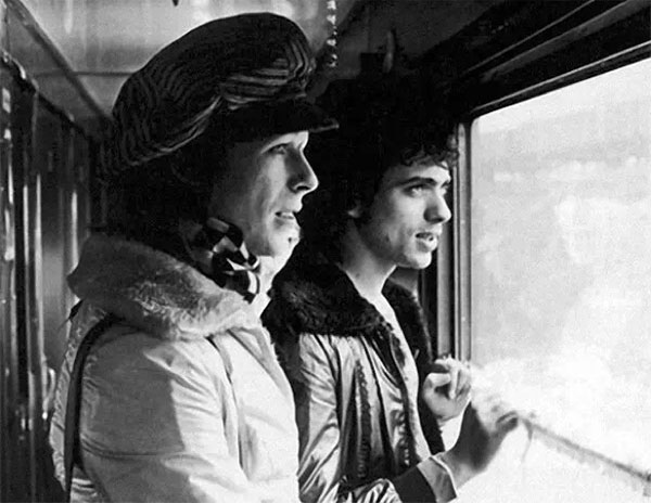 他带回来火车上的远方如诗般美妙